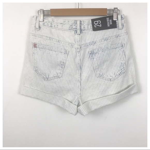 Urban Outfitters BDG High Rise Mom Denim Shorts in Faded Stripe Size 29 - Picture 9 of 11